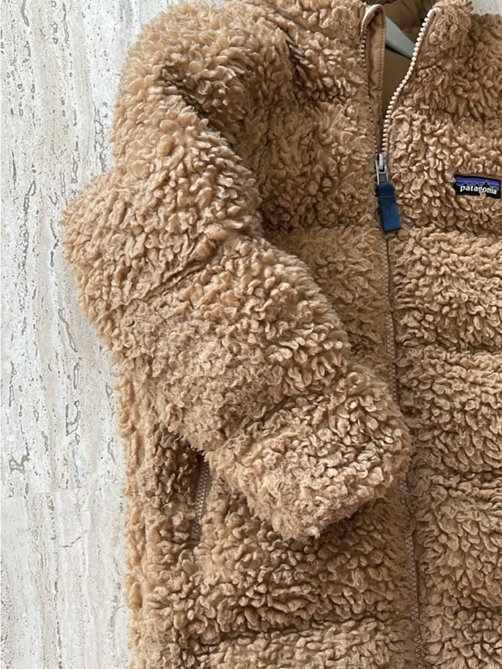 patagonia bear parka 🐻🤠 - Picture 3 of 3